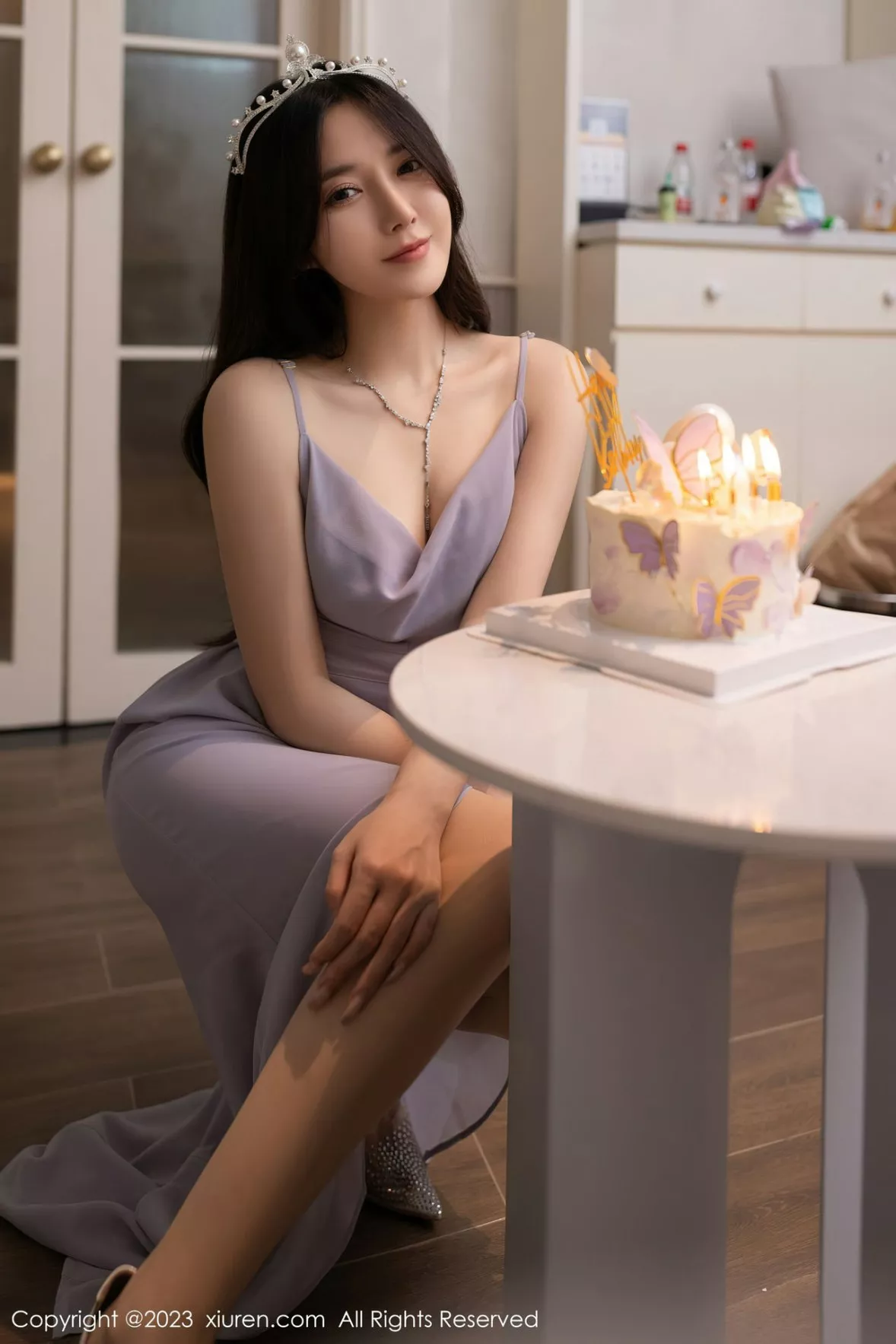 秀人集.com_[XiuRen秀人网]No.6286_模特鱼子酱Fish生日篇主题紫灰色连衣长裙秀曼妙身姿迷人写真83P