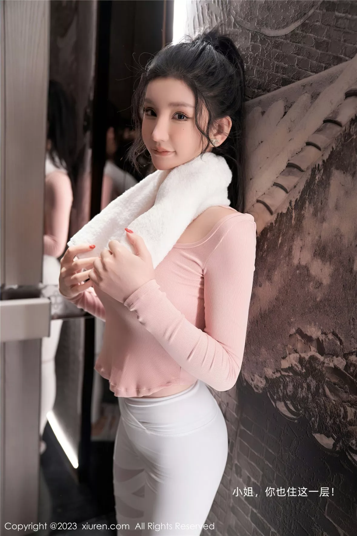秀人集.com_[XiuRen秀人网]No.6285_女神周于希Sally澳门旅拍健身少女主题超薄肉丝秀翘臀诱惑写真80P