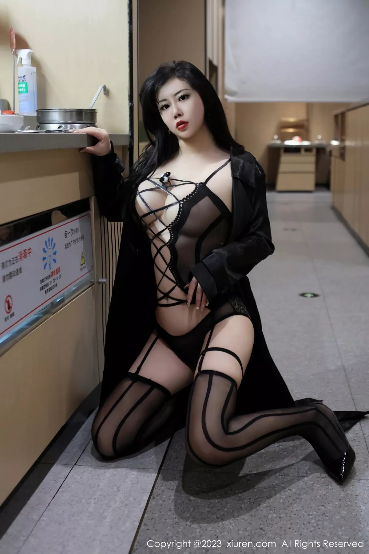 秀人集.com_[XiuRen秀人网]No.6333_模特王婉悠Queen性感黑色轻透薄纱情趣服秀丰满身材诱惑写真104P