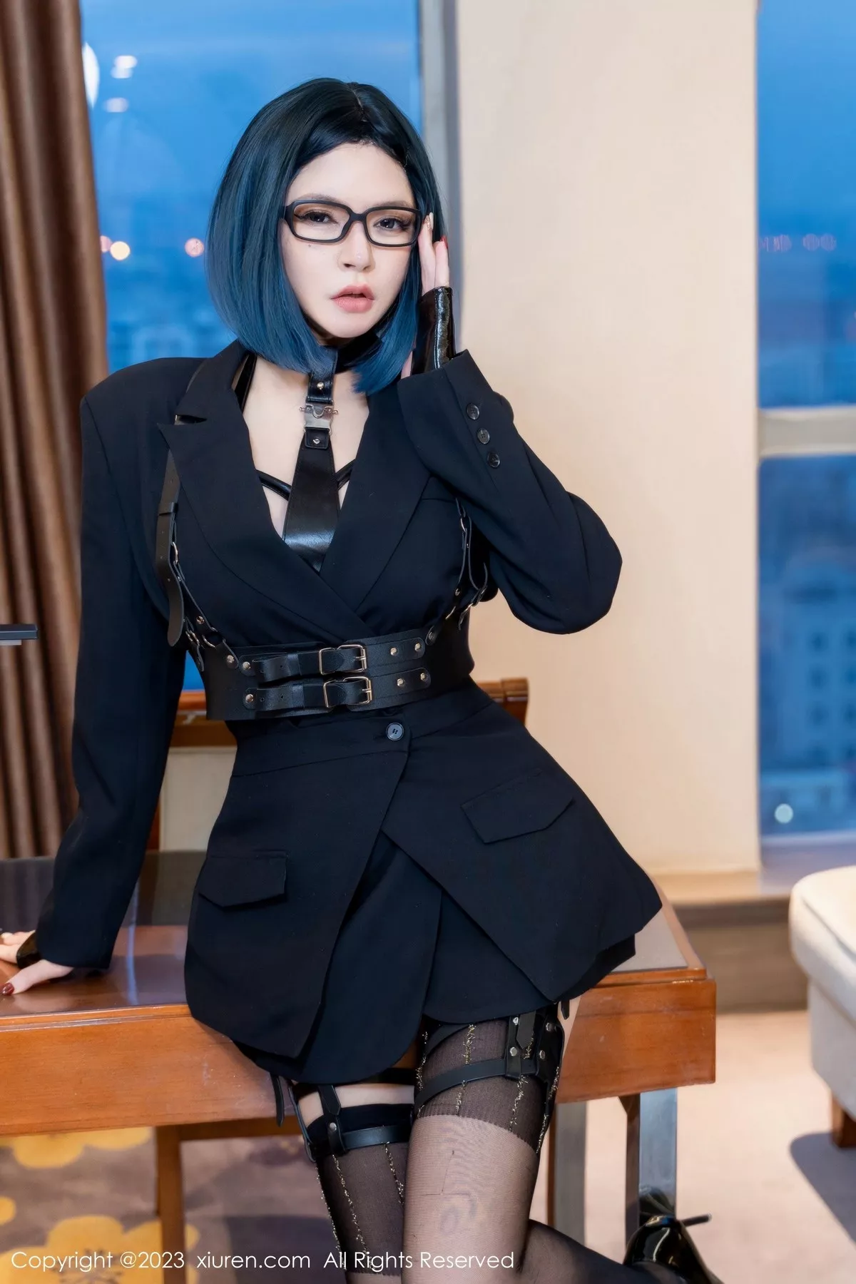 秀人集.com_[XiuRen秀人网]No.6340_大美妞伊丽莎有点白性感黑色带子情趣服饰秀惹火身材诱惑写真62P
