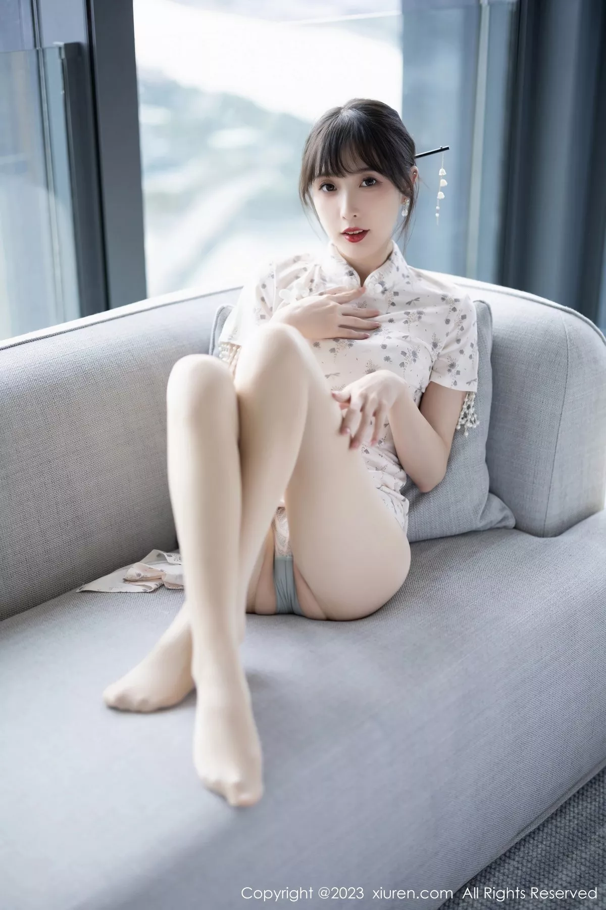 秀人集.com_[XiuRen秀人网]No.6346_模特林星阑海南旅拍性感浅色短款旗袍露浅粉色蕾丝内衣迷人写真85P