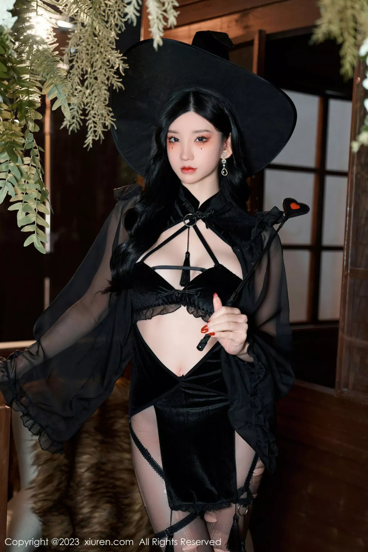 秀人集.com_[XiuRen秀人网]No.6362_女神周于希Sally女巫的救赎主题半脱露豪乳遮点惹火诱惑写真71P