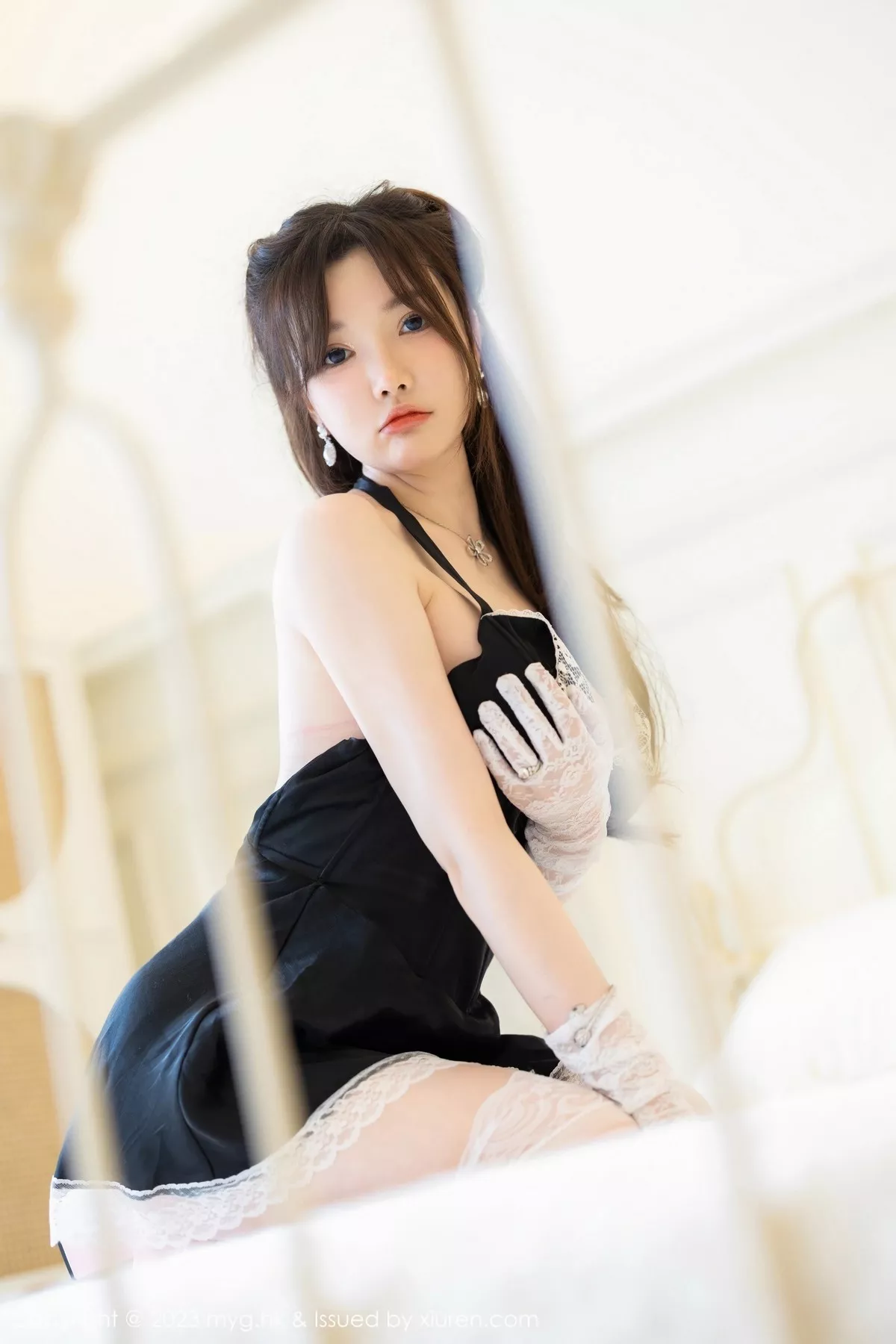 秀人集.com_[MyGirl美媛馆]Vol.648_模特糯美子MINIbabe淡蓝露肩连衣短裙秀童颜巨乳身材诱惑写真45P