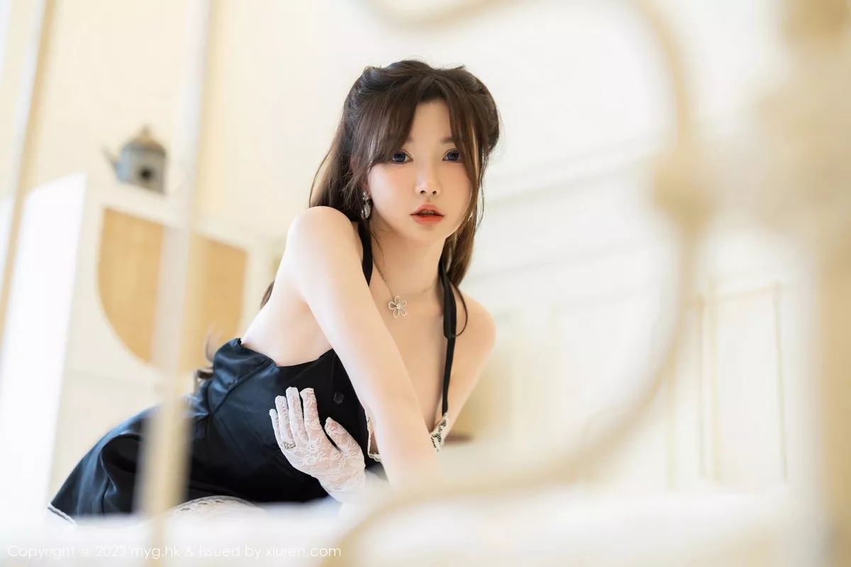 秀人集.com_[MyGirl美媛馆]Vol.648_模特糯美子MINIbabe淡蓝露肩连衣短裙秀童颜巨乳身材诱惑写真45P