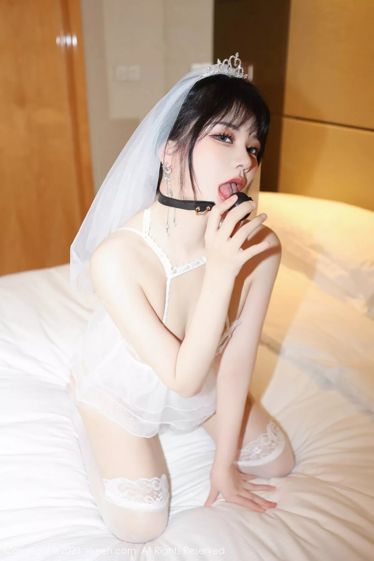 秀人集.com_[XiuRen秀人网]No.6365_模特桃桃子_性感白色蕾丝婚纱配白丝袜透视秀惹火身材诱惑写真89P
