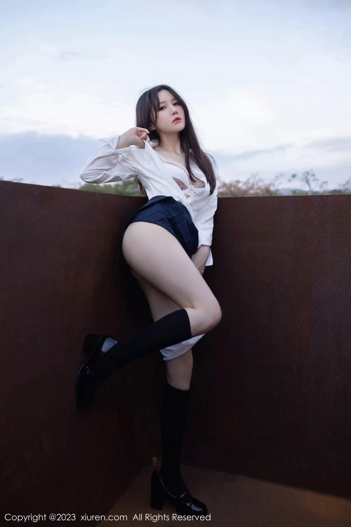 秀人集.com_[XiuRen秀人网]No.6400_模特鱼子酱Fish性感学妹装扮白T配深蓝短裙秀曼妙身姿诱惑写真82P