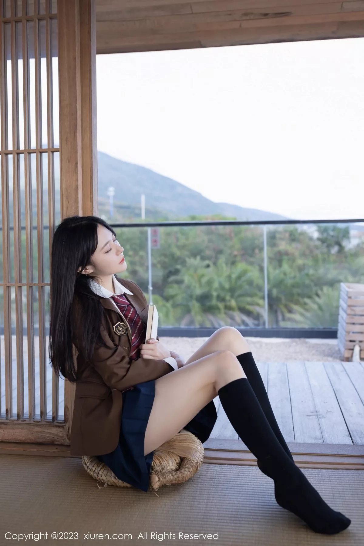 秀人集.com_[XiuRen秀人网]No.6400_模特鱼子酱Fish性感学妹装扮白T配深蓝短裙秀曼妙身姿诱惑写真82P