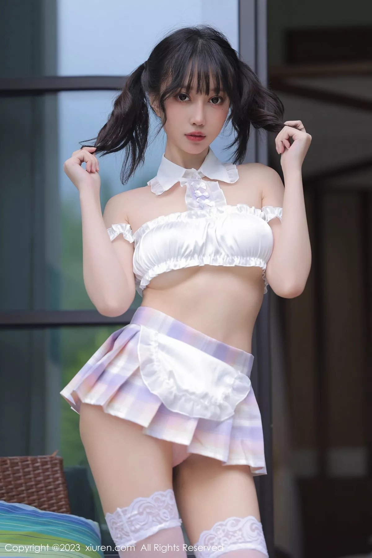 秀人集.com_[XiuRen秀人网]No.6392_模特玥儿玥er万宁旅拍脱性感格子短裙露粉色内裤迷人诱惑写真52P