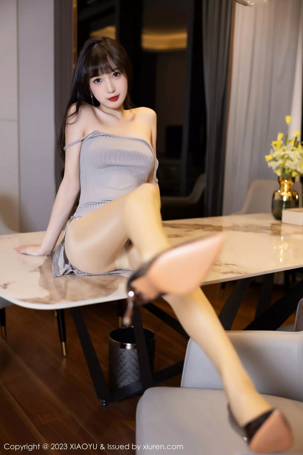 秀人集.com_[XiaoYu画语界]Vol.986_模特林星阑性感灰色吊带裙配超薄无内肉丝秀曼妙身姿诱惑写真83P