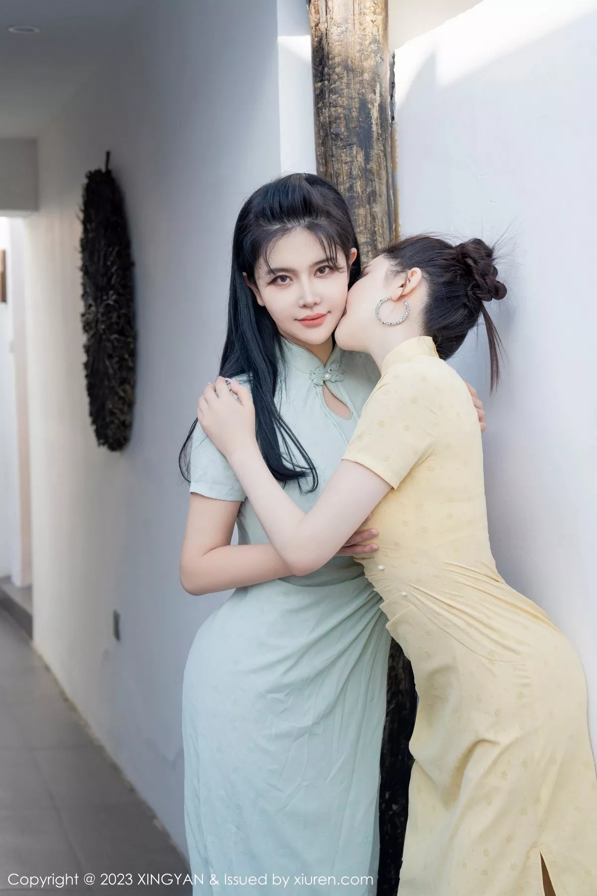 秀人集.com_[XINGYAN星颜社]VOL.183_女神刘钰儿＆李丽莎合集性感轻透旗袍服饰配原色丝袜诱惑写真69P
