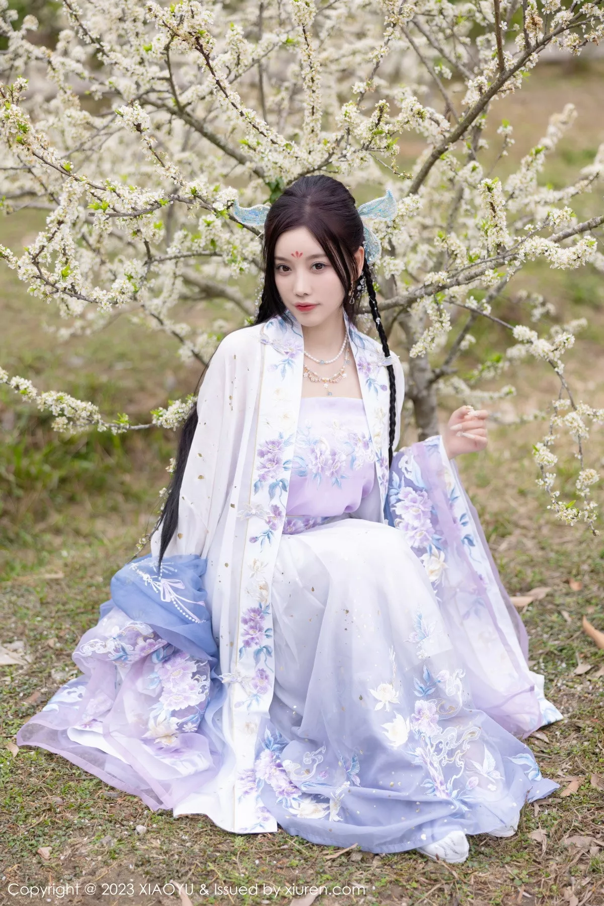 秀人集.com_[XiaoYu画语界]Vol.970_女神杨晨晨Yome脱淡蓝紫色古装服露白色蕾丝内衣完美诱惑写真91P