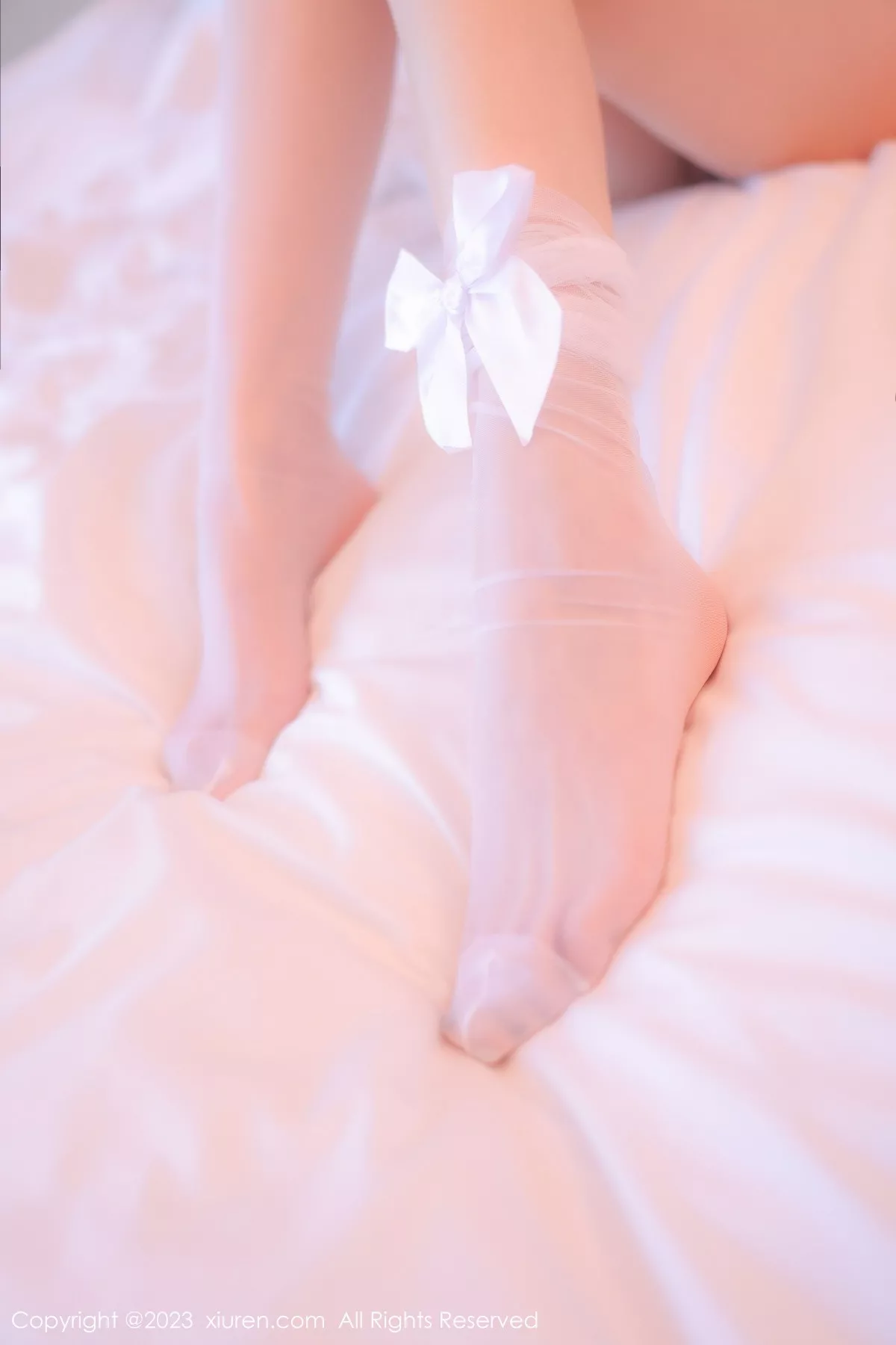 秀人集.com_[XiuRen秀人网]No.6299_模特婠婠么性感真空白色女仆配白丝袜秀曼妙身姿迷人诱惑写真78P