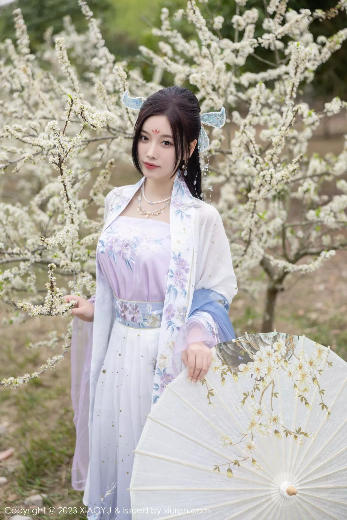 秀人集.com_[XiaoYu画语界]Vol.970_女神杨晨晨Yome脱淡蓝紫色古装服露白色蕾丝内衣完美诱惑写真91P