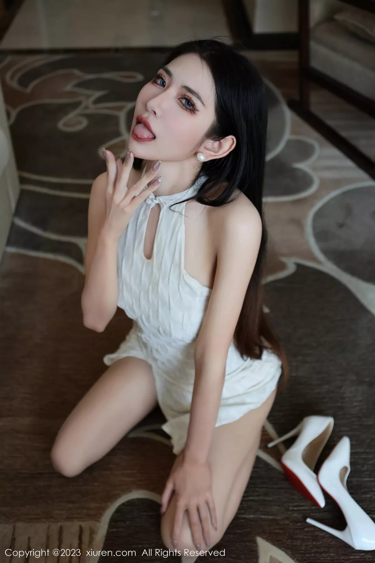 秀人集.com_[XiuRen秀人网]No.6438_模特依娜Yina脱连衣长裙裤露性感白色内衣配开档肉丝诱惑写真90P