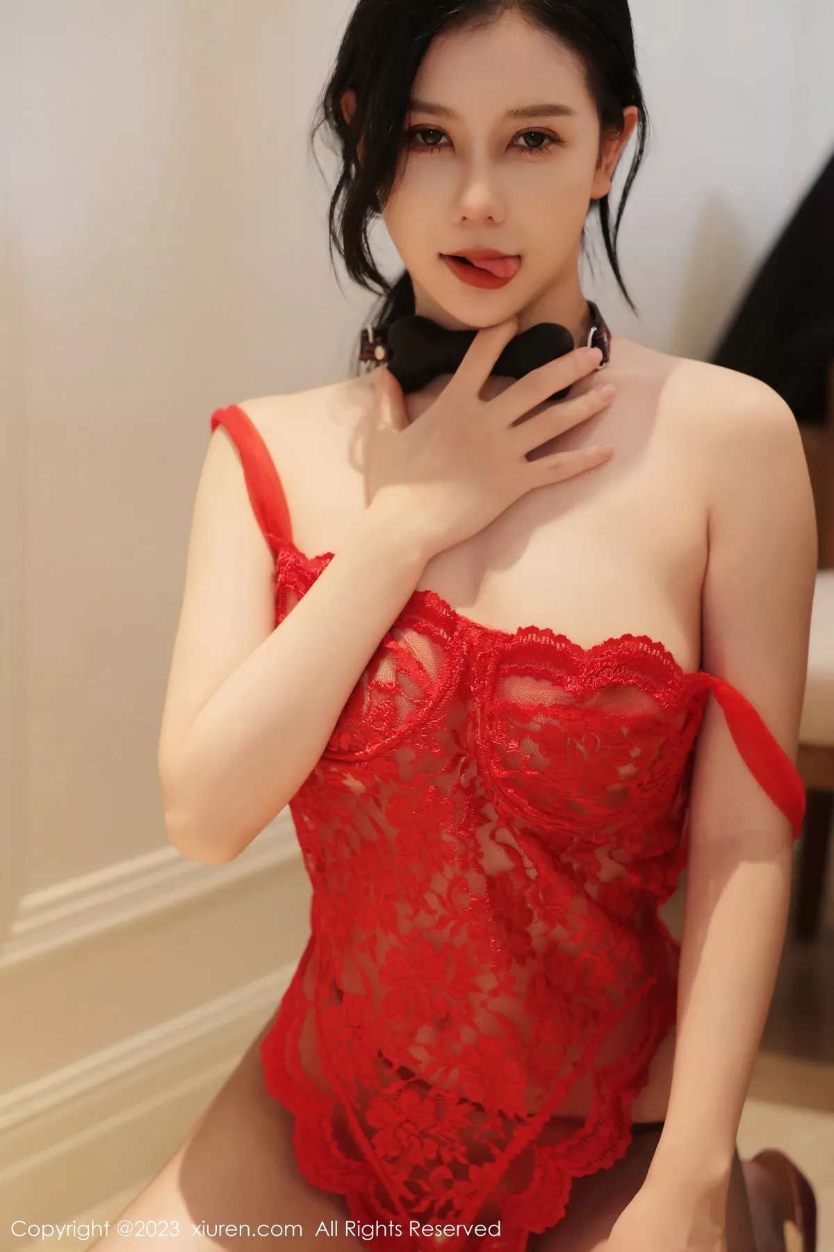 秀人集.com_[XiuRen秀人网]No.6475_模特尹甜甜性感红色蕾丝情趣服配超薄黑丝秀完美身材诱惑写真69P