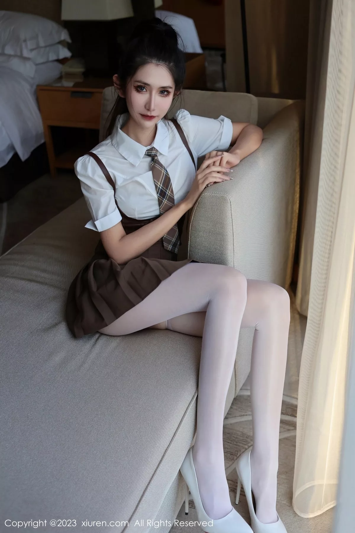 秀人集.com_[XiuRen秀人网]No.6478_模特依娜Yina私房半脱露性感红灰蕾丝内衣配开档白丝诱惑写真97P