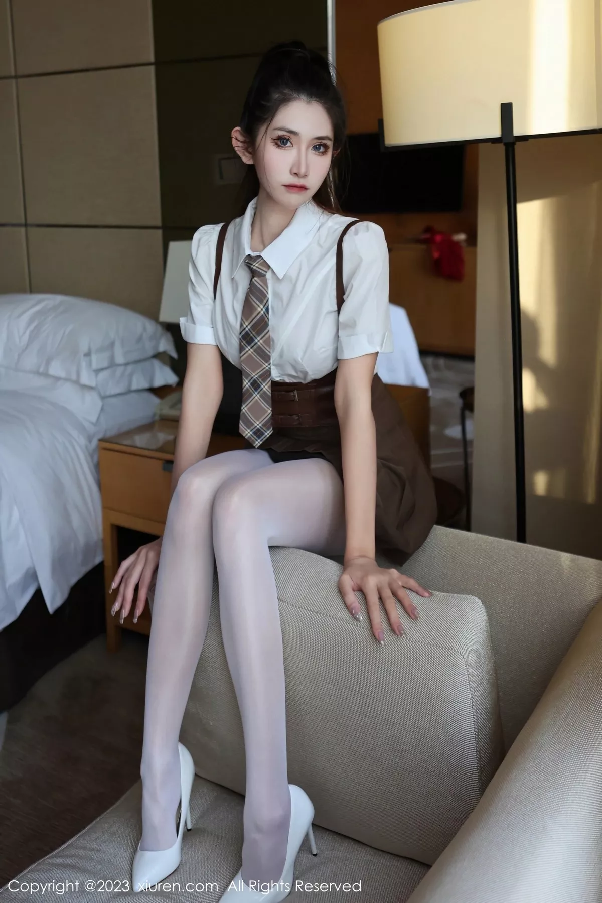 秀人集.com_[XiuRen秀人网]No.6478_模特依娜Yina私房半脱露性感红灰蕾丝内衣配开档白丝诱惑写真97P