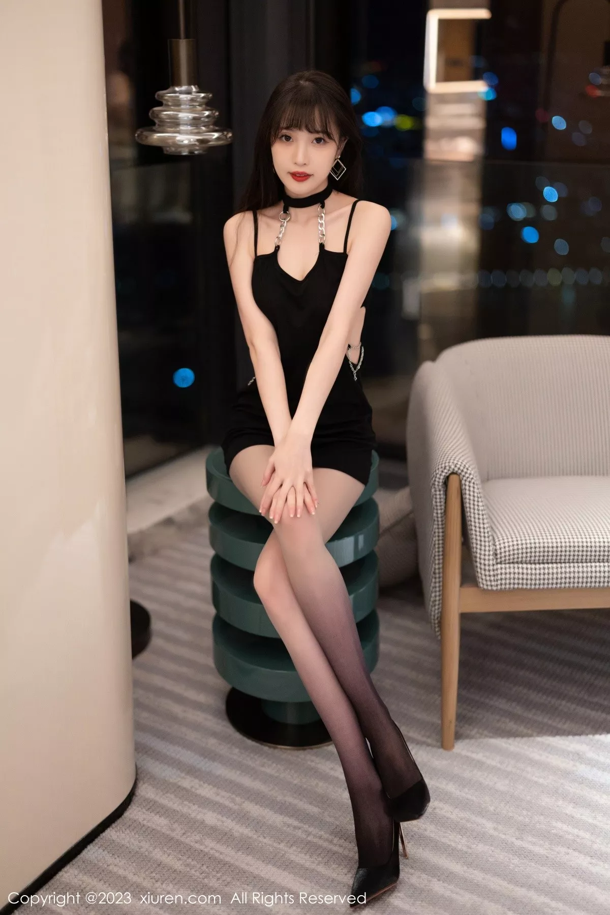 秀人集.com_[XiuRen秀人网]No.6565_模特林星阑性感黑色连身短裙配渐变色灰丝秀曼妙身姿诱惑写真81P