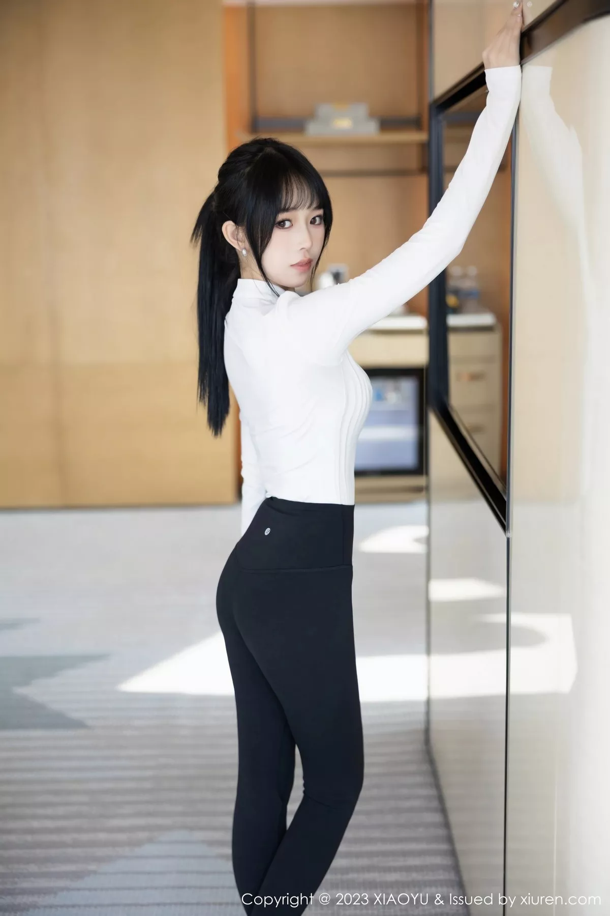 秀人集.com_[XiaoYu画语界]Vol.1006_模特奶瓶黑色连身短裙+性感蓝色蕾丝内衣秀曼妙身姿诱惑写真103P