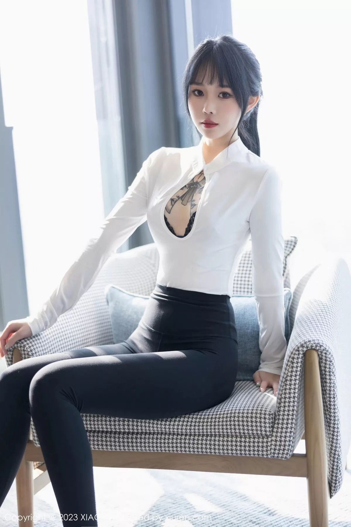 秀人集.com_[XiaoYu画语界]Vol.1006_模特奶瓶黑色连身短裙+性感蓝色蕾丝内衣秀曼妙身姿诱惑写真103P