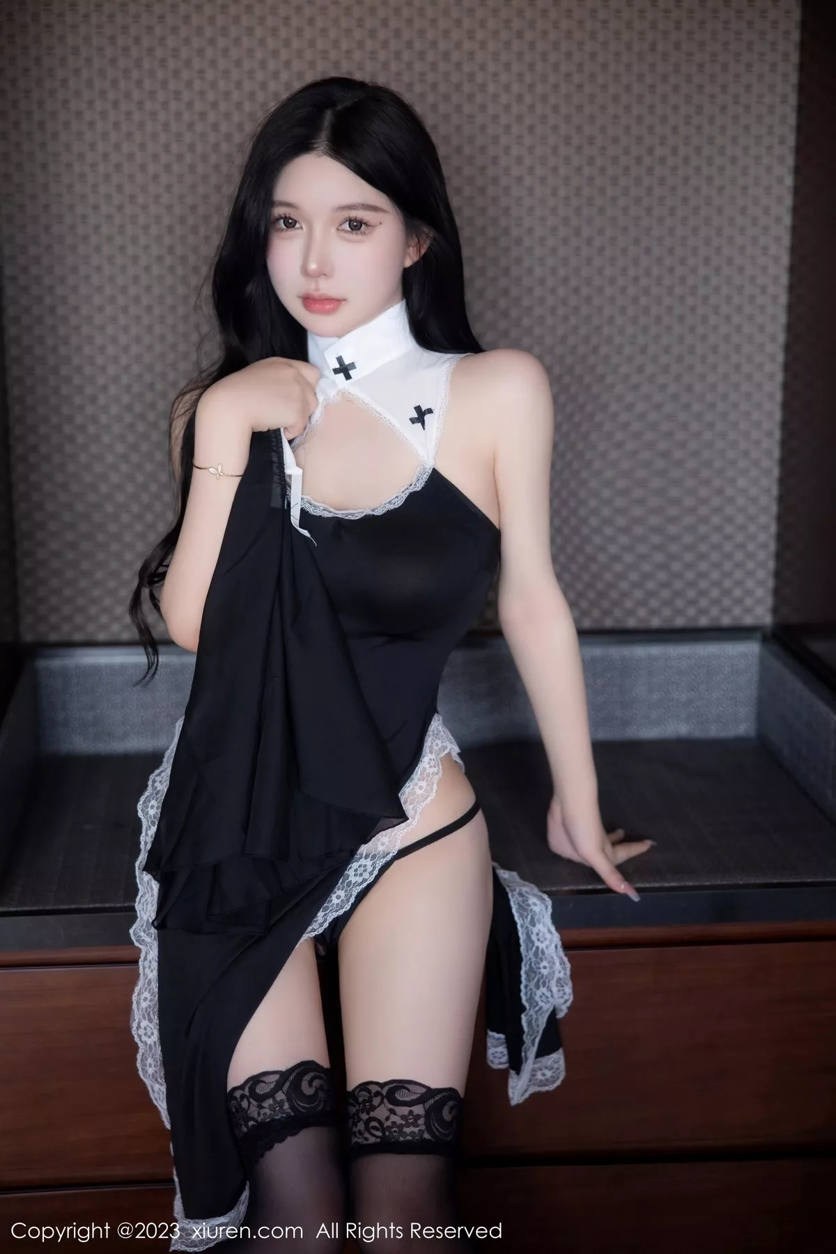 秀人集.com_[XiuRen秀人网]No.6577_模特林珊珊性感黑色修女服配超薄黑丝半脱秀曼妙身姿诱惑写真86P