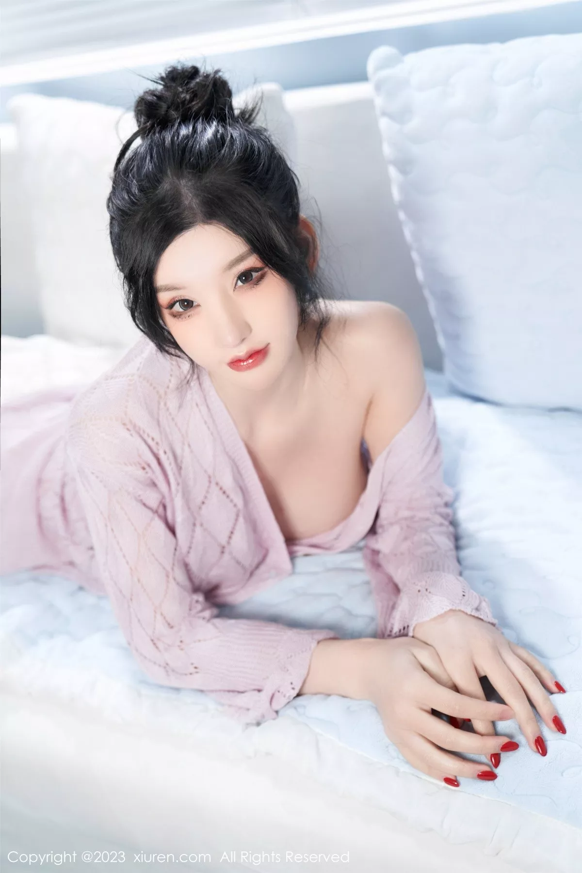 秀人集.com_[XiuRen秀人网]No.6580_女神周于希Sally性感粉色服饰配超薄肉丝半脱露豪乳遮点诱惑写真80P