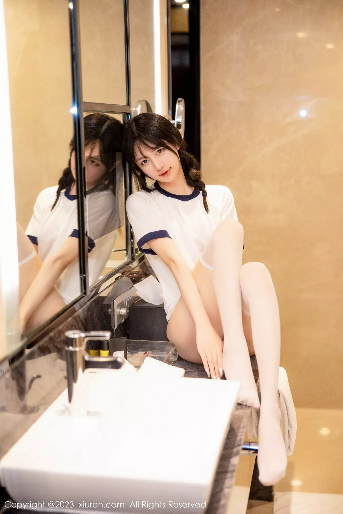 秀人集.com_[XiuRen秀人网]No.6447_模特谢小蒽私房浴室性感白色水手服秀苗条身材迷人诱惑写真87P