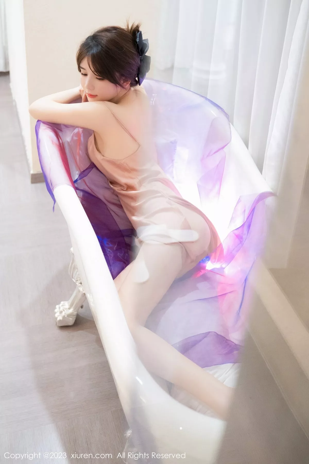秀人集.com_[XiuRen秀人网]No.6458_模特婠婠么浴室场景性感暖色吊带服饰秀绝美身材迷人诱惑写真55P