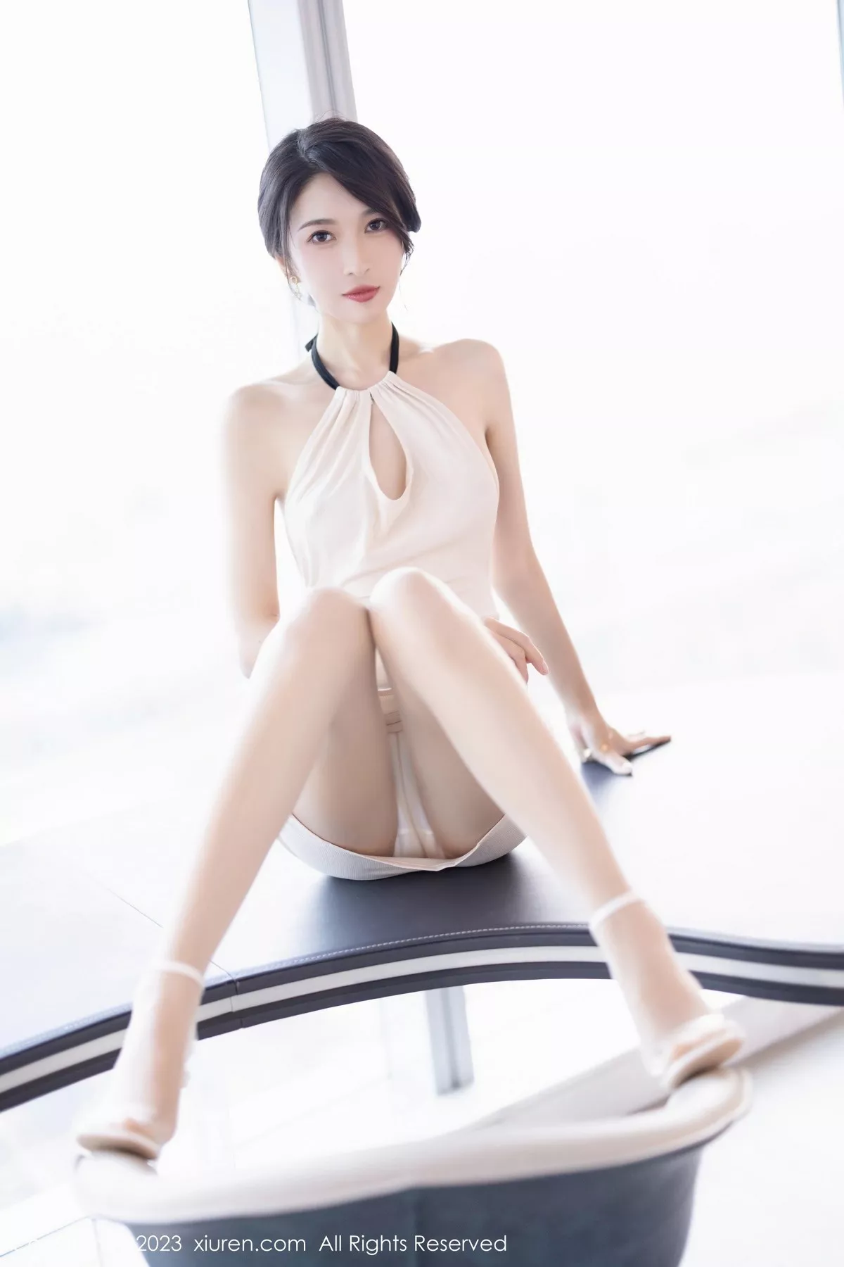 秀人集.com_[XiuRen秀人网]No.6631_模特林乐一性感米色连身短裙配原色丝袜秀曼妙身姿迷人写真83P