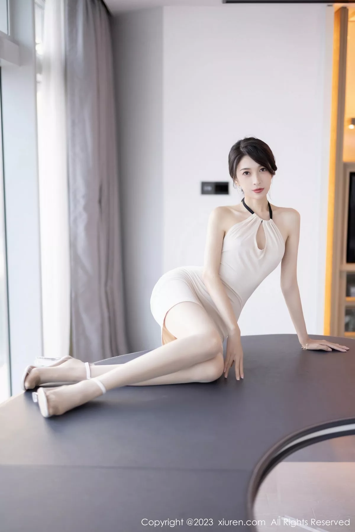 秀人集.com_[XiuRen秀人网]No.6631_模特林乐一性感米色连身短裙配原色丝袜秀曼妙身姿迷人写真83P