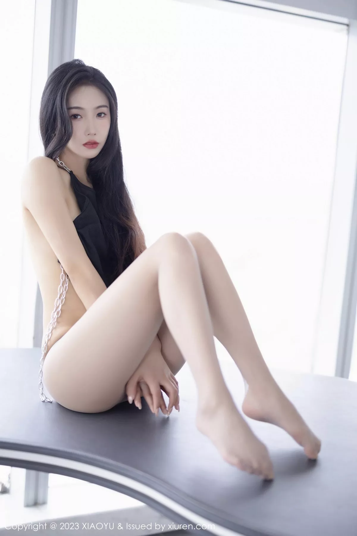 秀人集.com_[XiaoYu画语界]Vol.1015_模特苏苏阿黑色上衣配超短牛仔裤超薄灰丝秀曼妙身姿诱惑写真88P