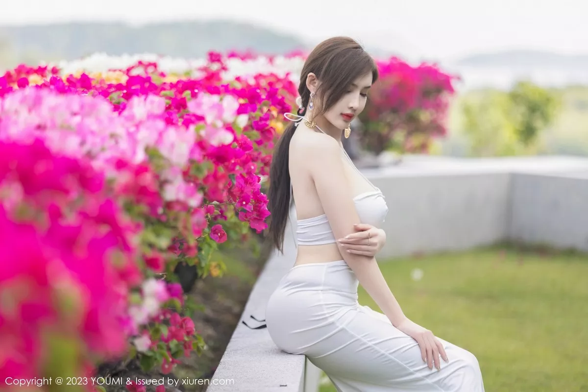 秀人集.com_[YouMi尤蜜荟]Vol.931_女神Carol周妍希白色轻透连身裙配超薄肉丝秀丰满身材诱惑写真88P