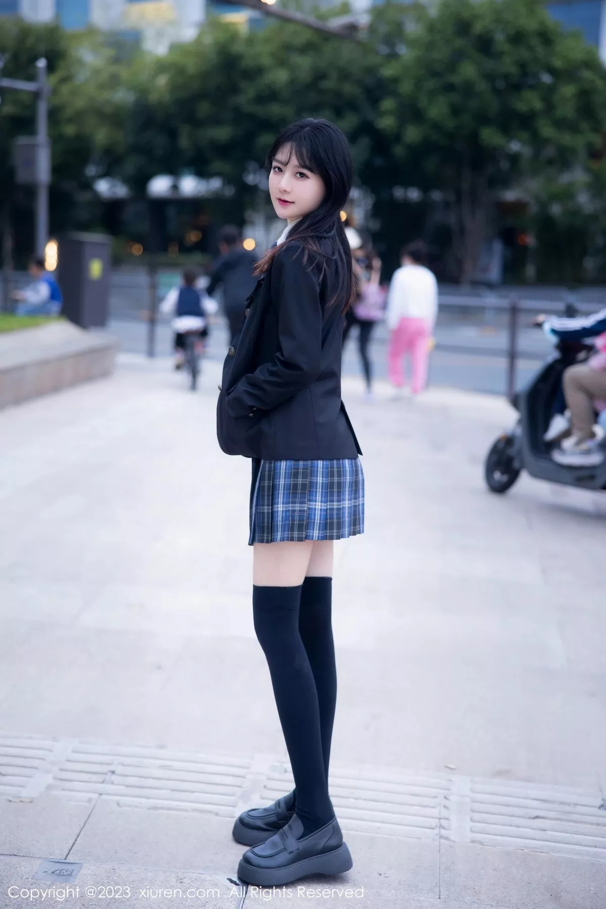 秀人集.com_[XiuRen秀人网]No.6662_模特幼幼学妹制服性感白T配格子裙露白色蕾丝内衣完美诱惑写真92P