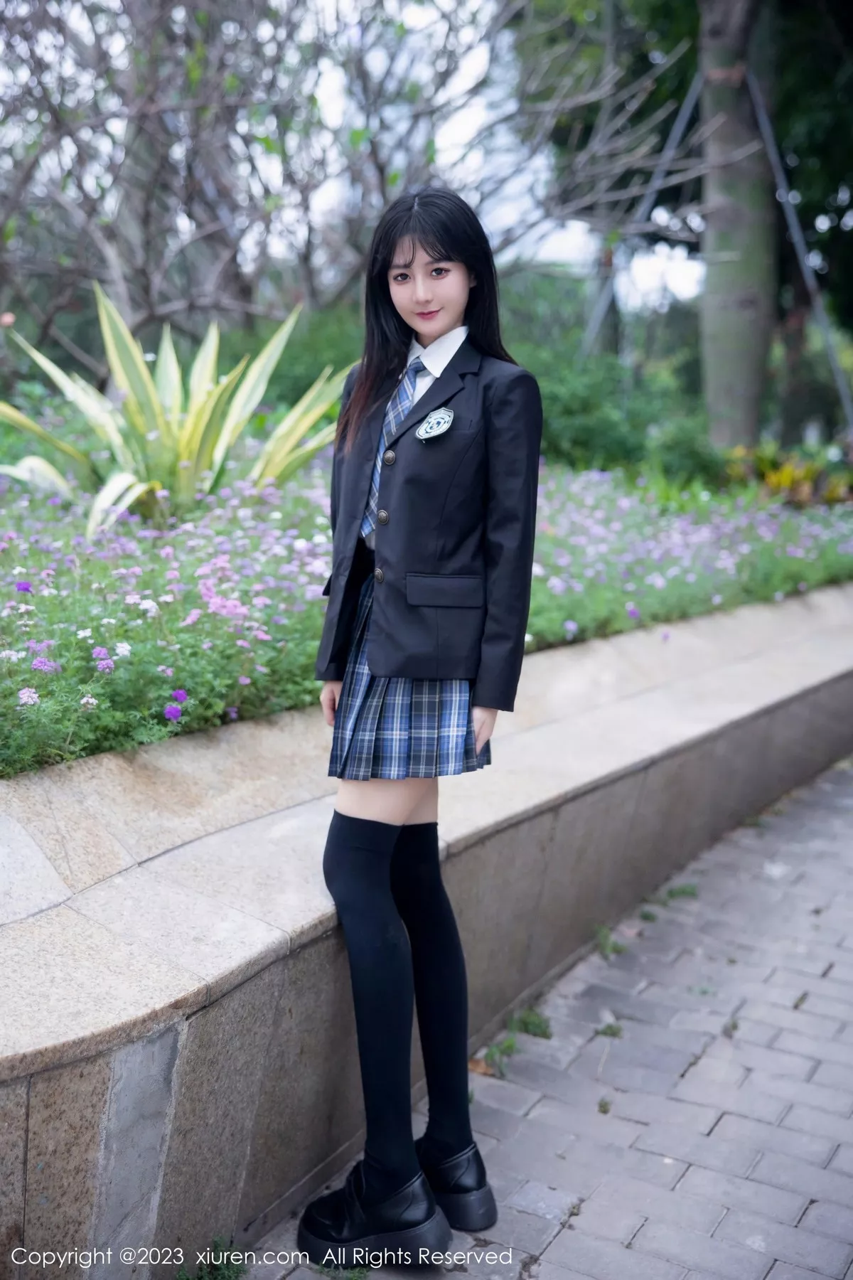 秀人集.com_[XiuRen秀人网]No.6662_模特幼幼学妹制服性感白T配格子裙露白色蕾丝内衣完美诱惑写真92P