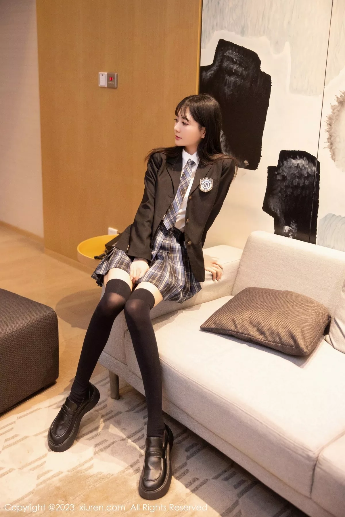 秀人集.com_[XiuRen秀人网]No.6662_模特幼幼学妹制服性感白T配格子裙露白色蕾丝内衣完美诱惑写真92P