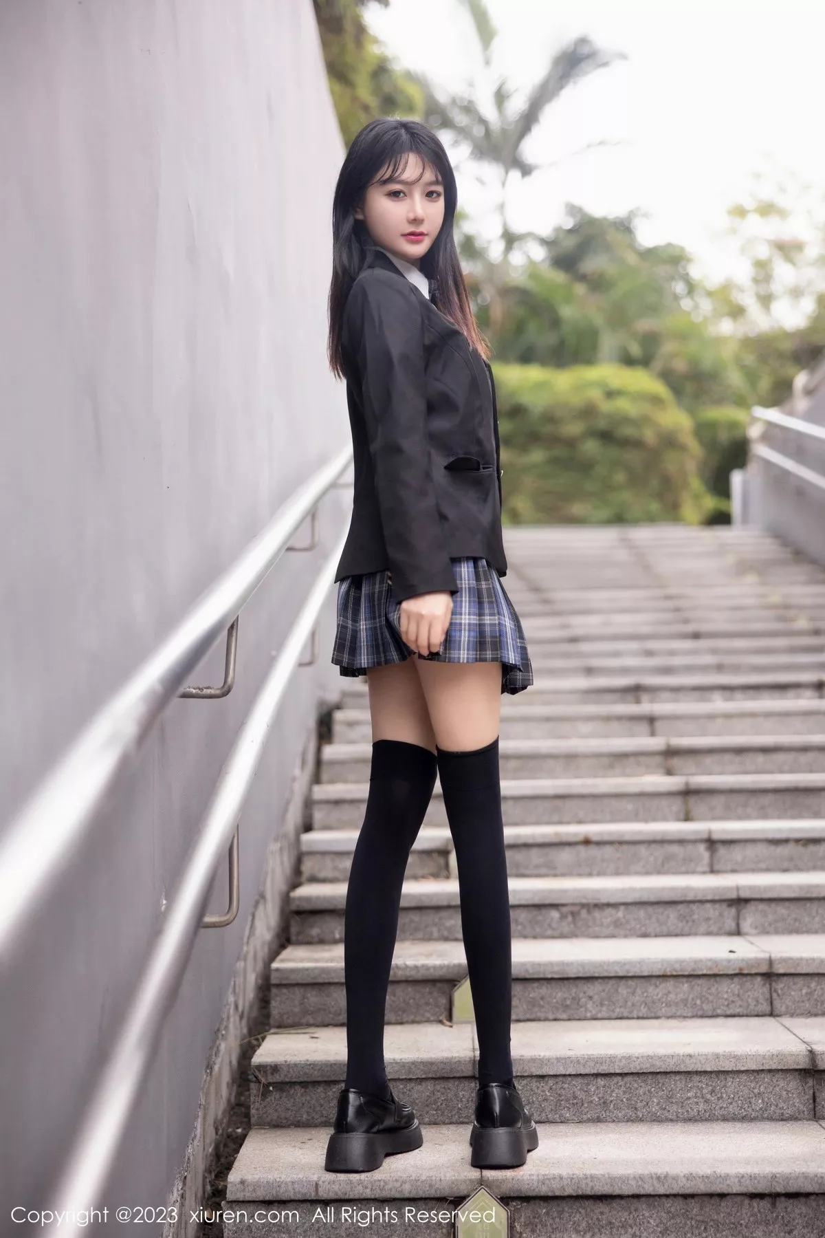 秀人集.com_[XiuRen秀人网]No.6662_模特幼幼学妹制服性感白T配格子裙露白色蕾丝内衣完美诱惑写真92P