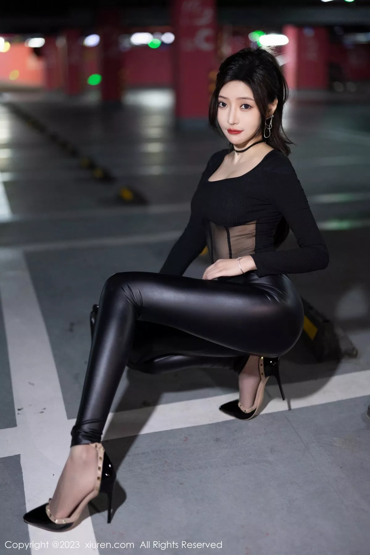 秀人集.com_[XiuRen秀人网]No.6663_女神王馨瑶yanni脱黑皮长裤露性感黑色轻透连体衣撩人诱惑写真85P