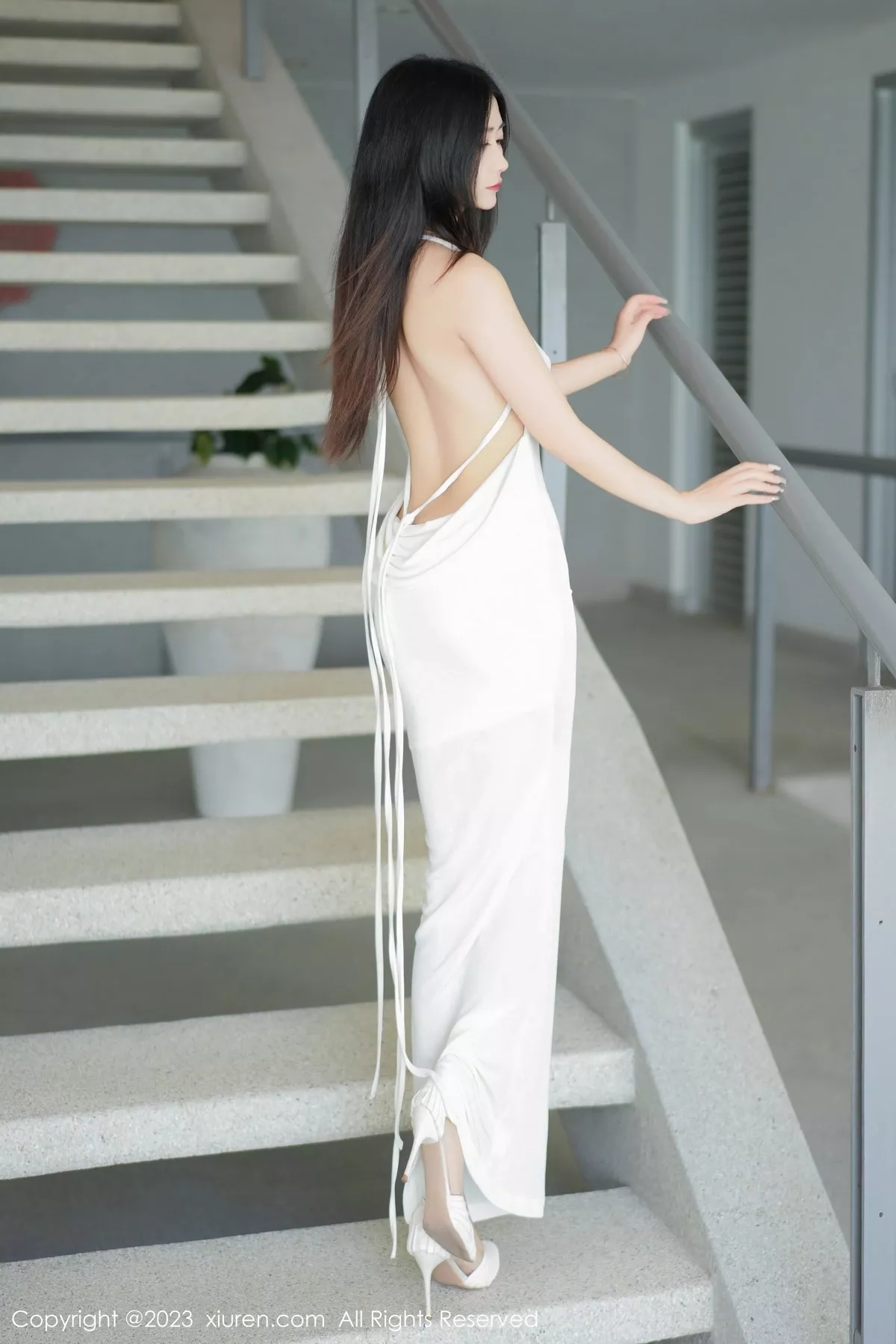 秀人集.com_[XiuRen秀人网]No.6678_模特laura阿姣户外泳池大尺度露傲人豪乳血滴子遮点诱惑写真83P