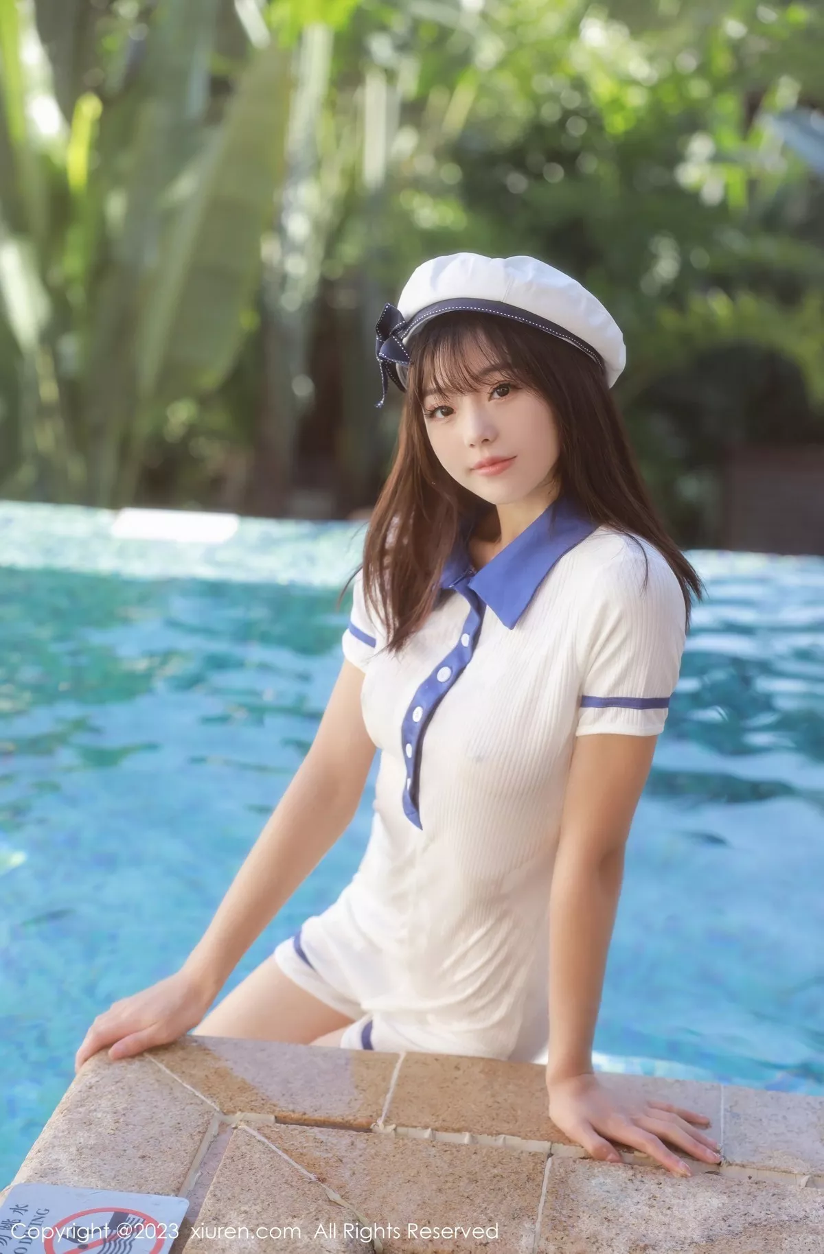 秀人集.com_[XiuRen秀人网]No.6686_模特佘贝拉bella泳池性感白色海军服半脱秀完美身材诱惑写真67P