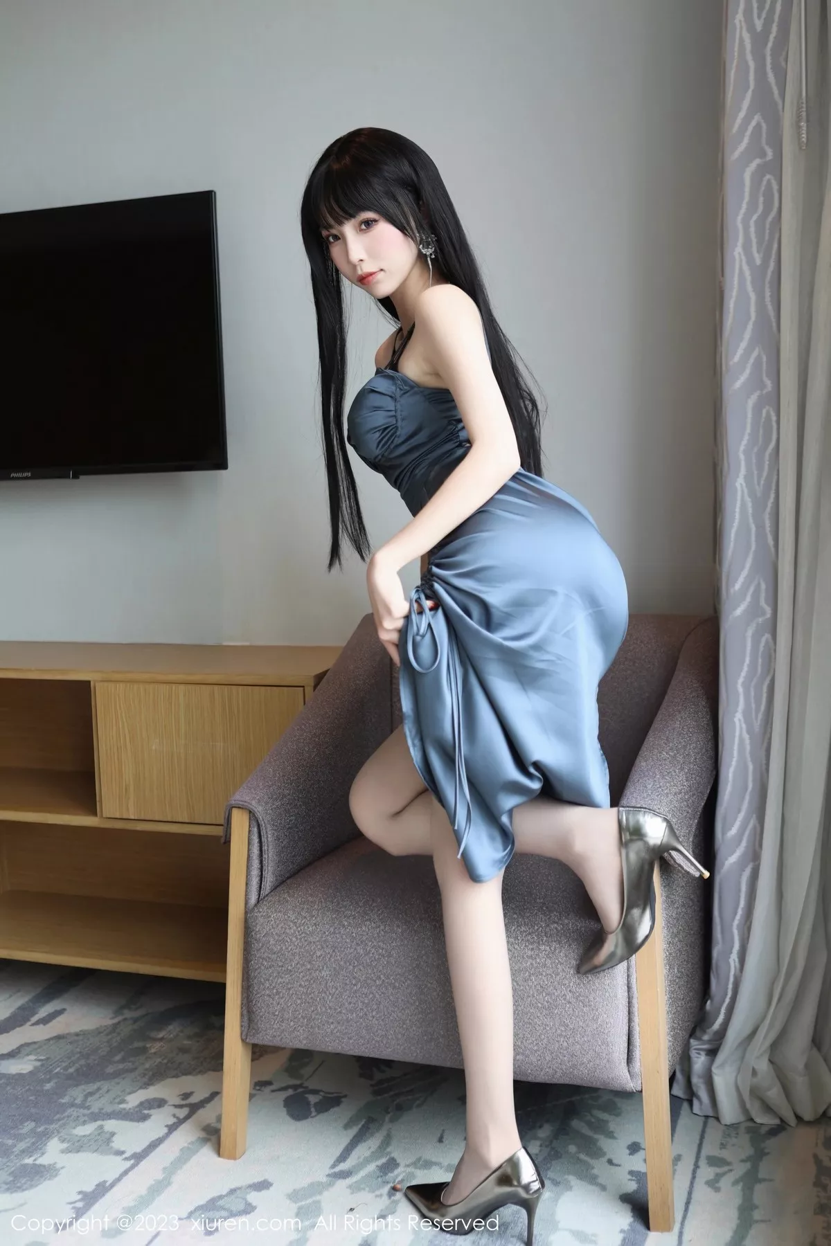 秀人集.com_[XiuRen秀人网]No.6713_模特江七七性感灰色服饰露黑色轻透内衣配超薄灰丝迷人诱惑写真83P