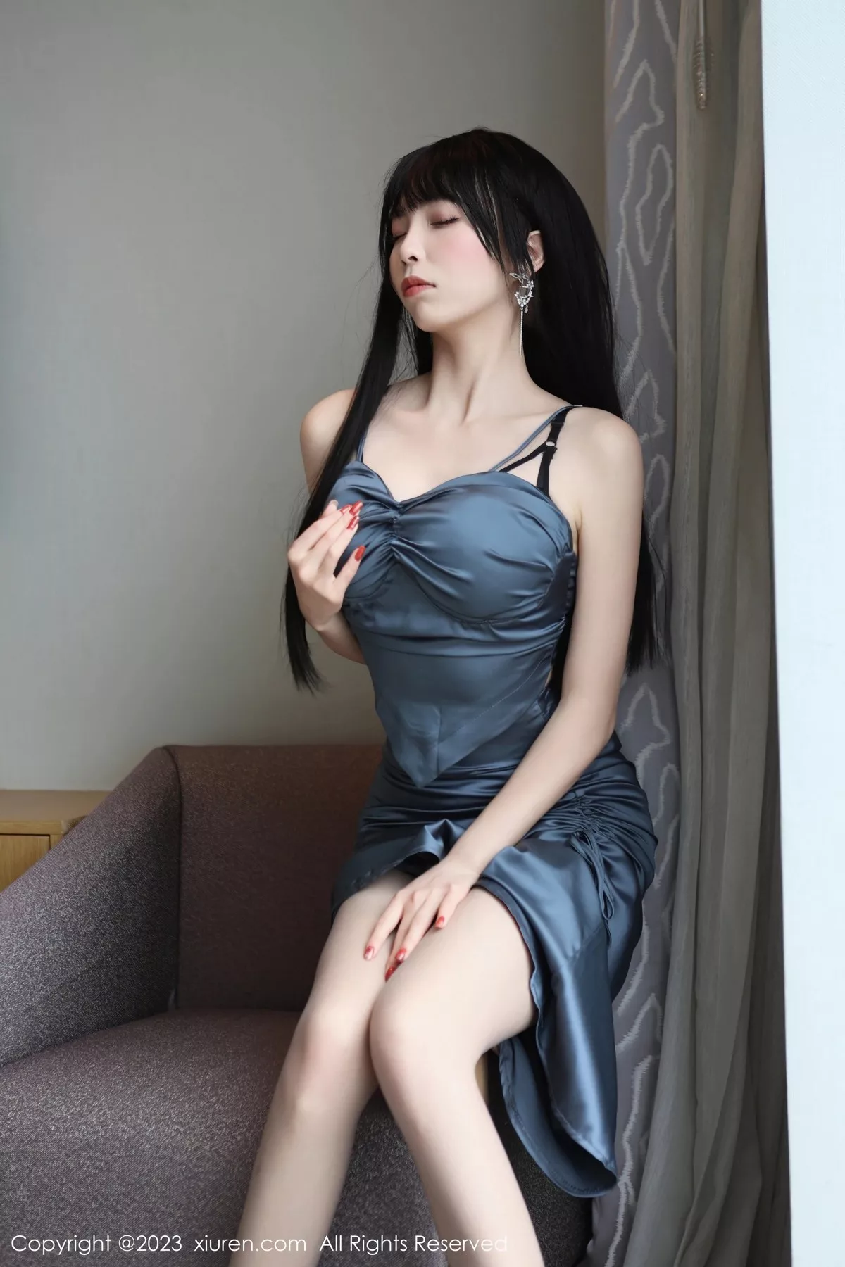 秀人集.com_[XiuRen秀人网]No.6713_模特江七七性感灰色服饰露黑色轻透内衣配超薄灰丝迷人诱惑写真83P
