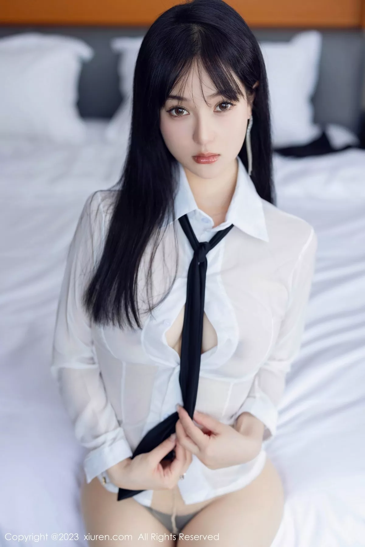 秀人集.com_[XiuRen秀人网]No.6710_新人模特柚琪Rich性感白色轻透衣配黑短裙秀曼妙身姿诱惑写真74P