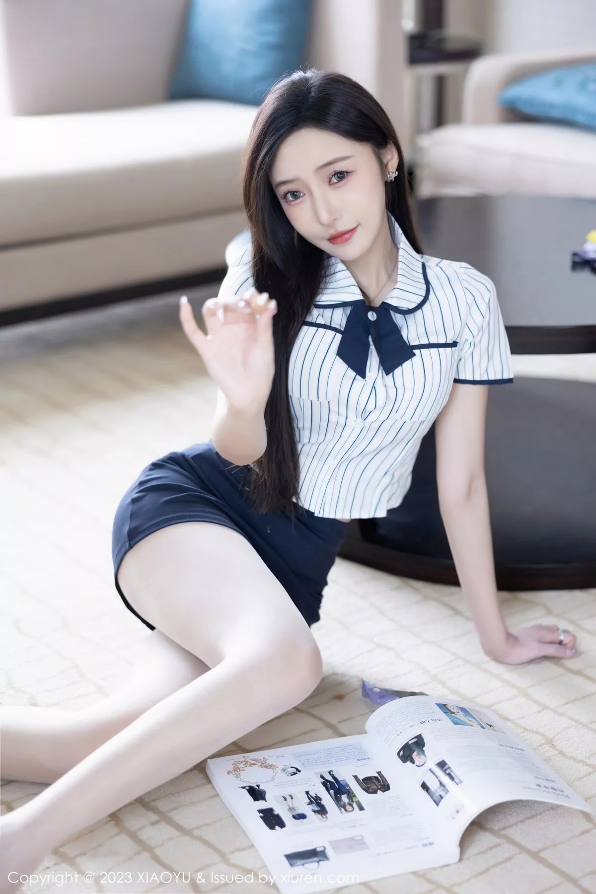 秀人集.com_[XiaoYu画语界]Vol.1025_女神王馨瑶yanni白色条纹上衣配深蓝色短裙秀曼妙身姿诱惑写真85P