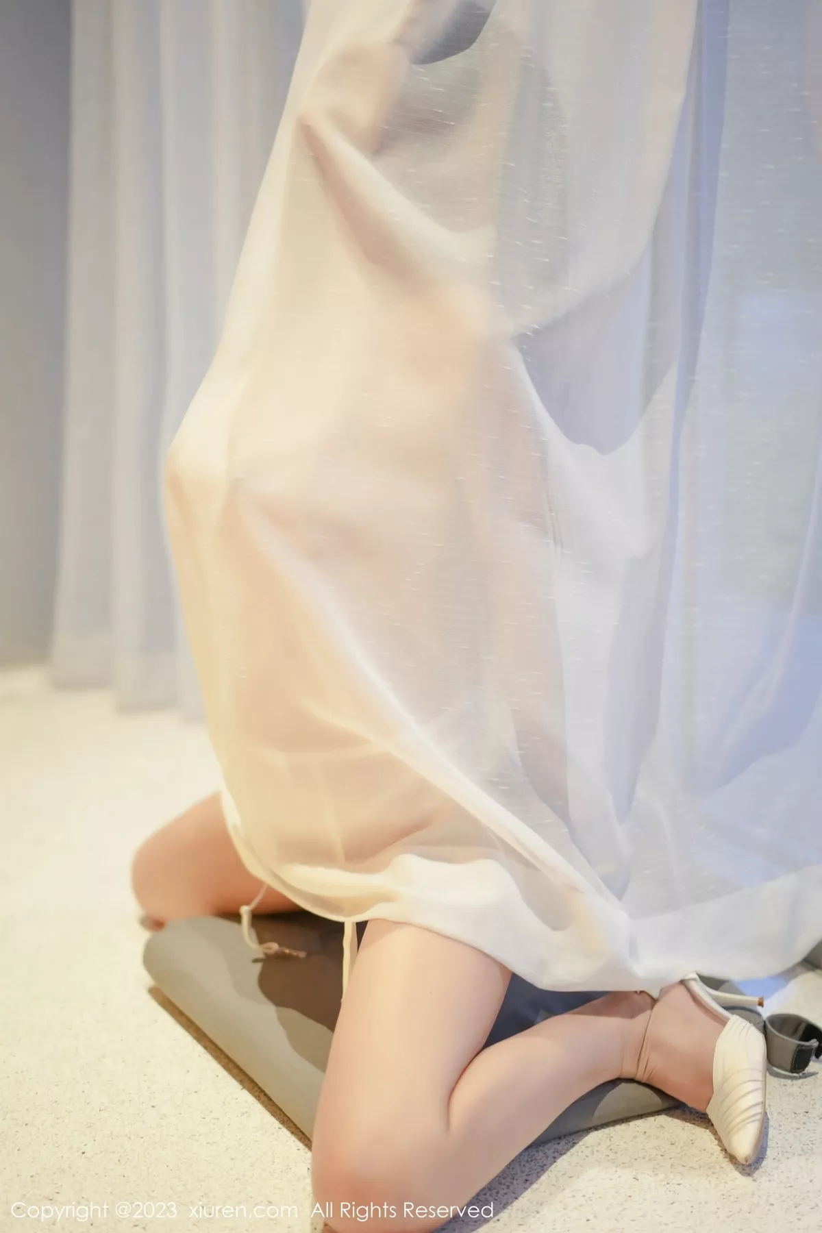 秀人集.com_[XiuRen秀人网]No.6729_模特laura阿姣脱白色吊带长裙露浅色轻透蕾丝内衣完美诱惑写真66P