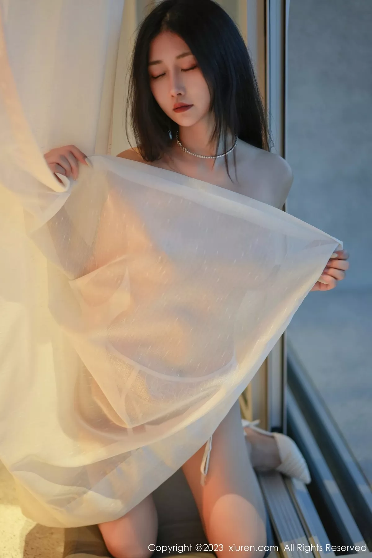 秀人集.com_[XiuRen秀人网]No.6729_模特laura阿姣脱白色吊带长裙露浅色轻透蕾丝内衣完美诱惑写真66P