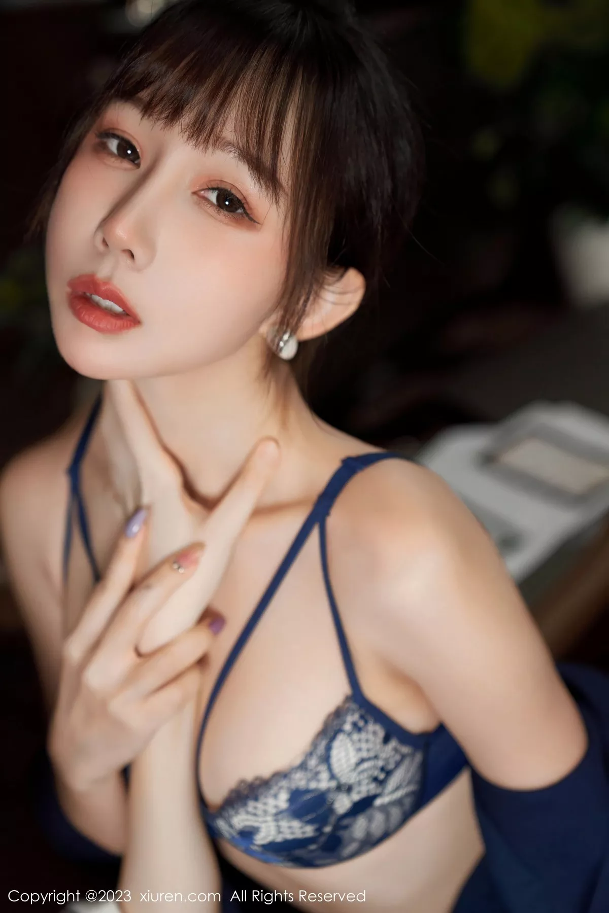秀人集.com_[XiuRen秀人网]No.6737_模特波巧酱半脱职业装露性感内衣配超薄无内黑丝惹火诱惑写真95P