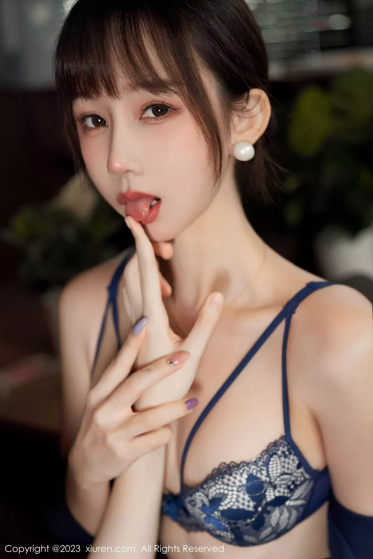 秀人集.com_[XiuRen秀人网]No.6737_模特波巧酱半脱职业装露性感内衣配超薄无内黑丝惹火诱惑写真95P