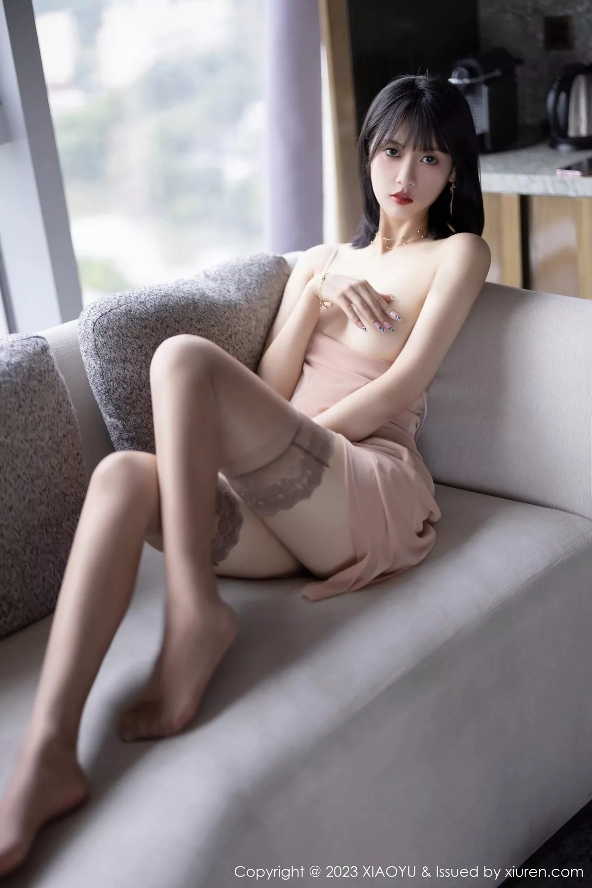 秀人集.com_[XiaoYu画语界]Vol.1028_模特林子遥性感粉灰色吊带长裙配灰色丝袜秀曼妙身姿诱惑写真80P