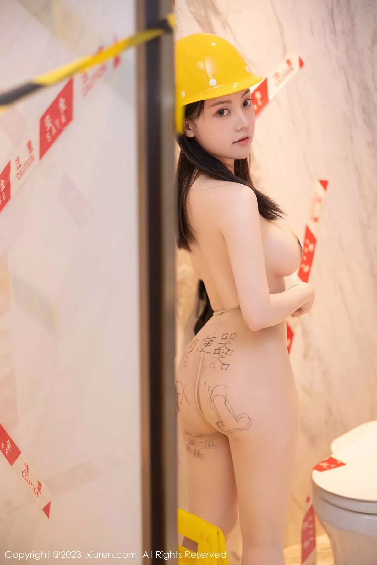 秀人集.com_[XiuRen秀人网]No.6760_模特豆瓣酱性感维修工装扮超薄无内肉丝秀火辣身材诱惑写真85P