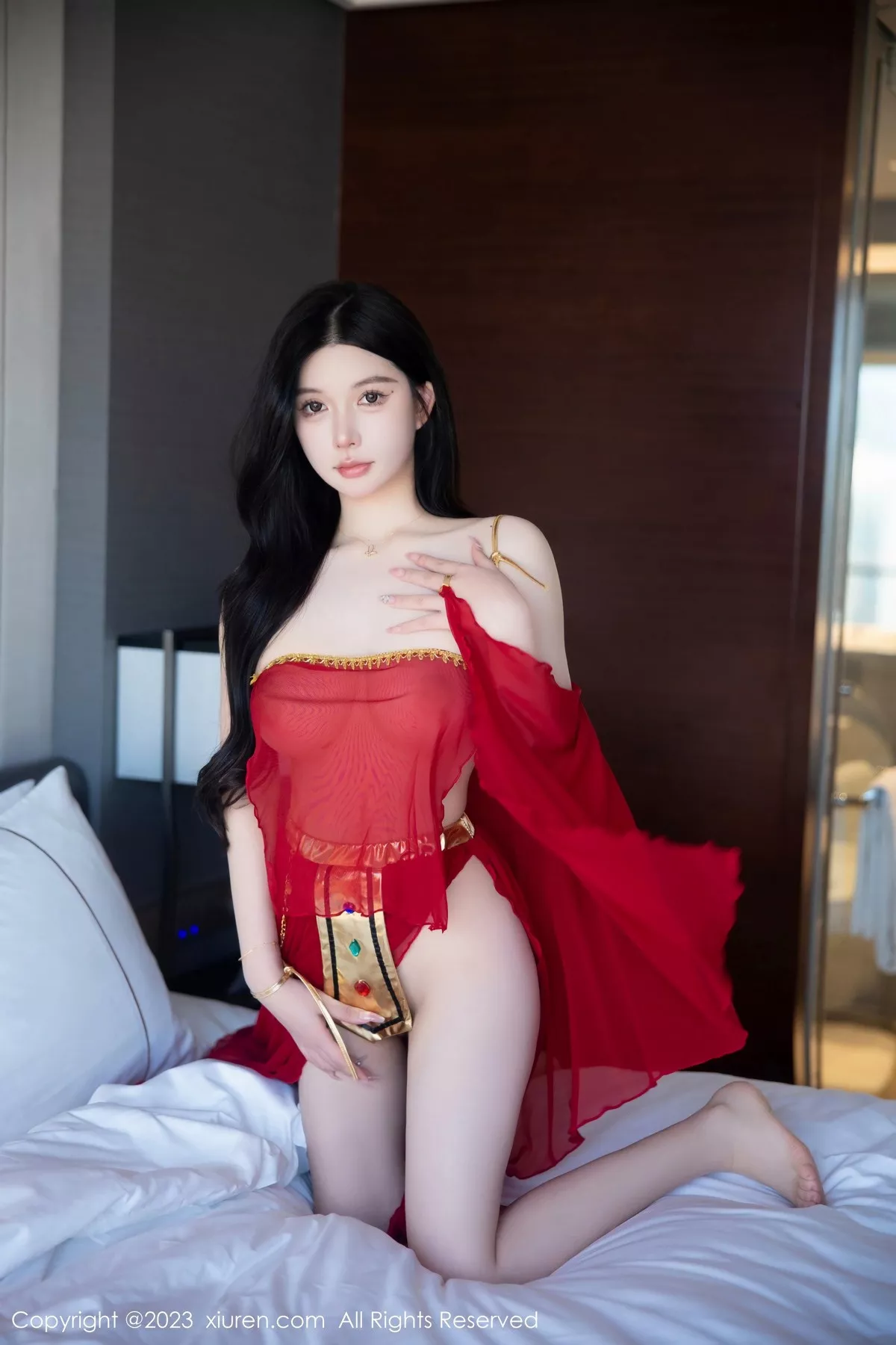 秀人集.com_[XiuRen秀人网]No.6613_模特林珊珊性感红色西域舞娘装扮秀曼妙丰腴身姿迷人诱惑写真84P